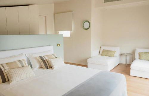 Modern House Among Spoltore Olive Trees - Foto 18