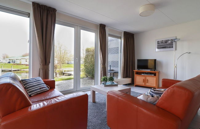 Nice Holiday Home on the Water - Foto 15