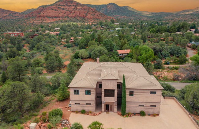 Pyramid by Avantstay Luxe Sedona Mansion w/ Views, 7mins to Downtown - Photo 6
