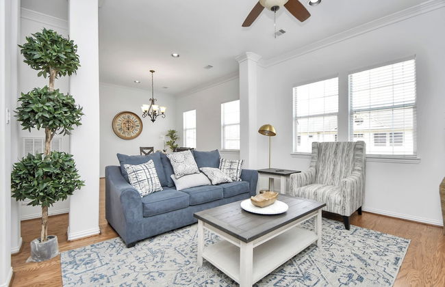 Lux Galleria Home-5BR Roof Deck - Foto 28