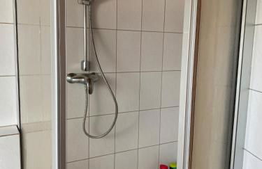 Dachgeschosswohnung im zweiten Obergeschoss - Foto 5