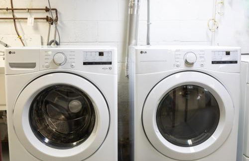 Entire House Right In Stamford's Heart - Foto 39