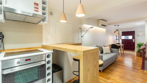 Designer Retreat- Newly remodelled 1 bedroom apt - Photo 3