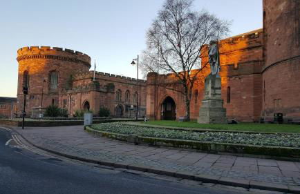 The Sawmills, Carlisle - Spacious 4 Bedroom Family House - Free WiFi - & Parking - Walk to Carlisle Castle - Foto 61