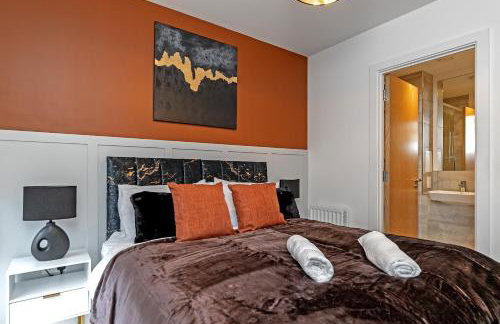 SUPERIOR AIRPORT SUITE, FREE Parking, Stylish, BALCONY, Two Bathrooms, Close To Airport, Station & Centre - Foto 37