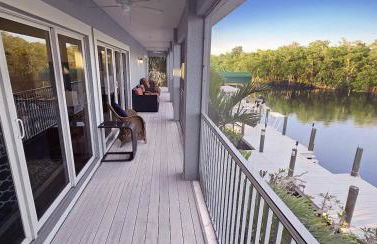 The Everglades House - Photo 2