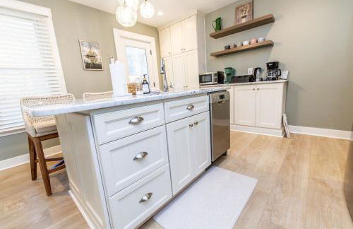 Renovated Downtown Annapolis w 3-Car Parking - Foto 18