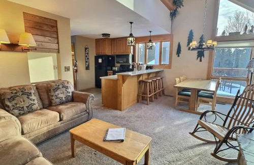3BR Townhome Ski In Ski Out Pool Hot Tub - Foto 14