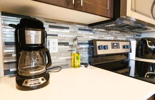 The Treehouse Spacious & Fun 2BR Retreat in the Heart of the Domain - Foto 38