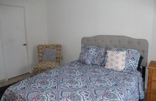 2 Bed 2 Bath Condo with Amenities - Foto 27