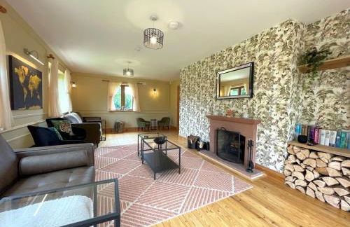 Spectacular 7BR House Hot Tub and Gardens in Gretna - Pass the Keys - Foto 15