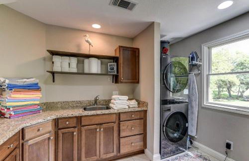 The San Bernard River waterfront provides private access to a spa, boat ramp, and jet skiing - Photo 13