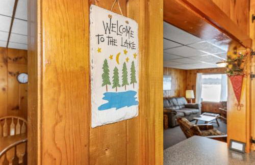 Bayview Cottage 3BR Fireplace Lakefront - Photo 14