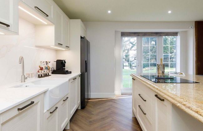 Beautiful 4-bed Close to South Downs Goodwood - Foto 15