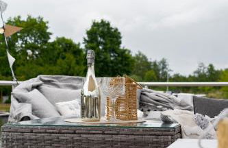 Lieblingsplatz Parey - schwimmendes Living Luxboot - Foto 6