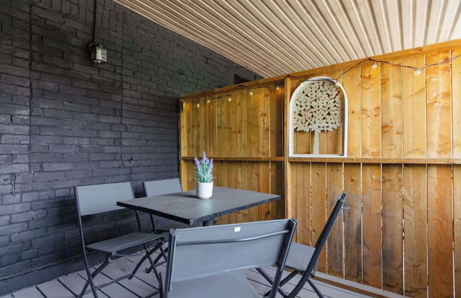 Casa Leslieville - 2BR Suite w LRG Patio - Photo 13