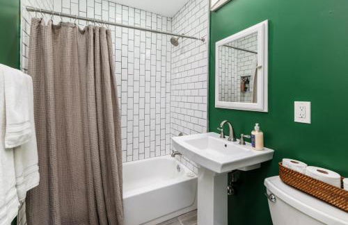 Downtown La Mesa gem - Photo 21