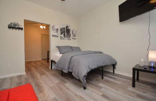 SuperValue Suite #2 @ East End Revitalized - Foto 1