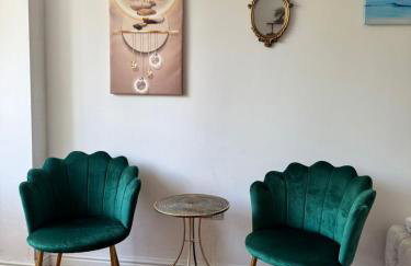 London Central 4 bed House with Garden - Photo 15