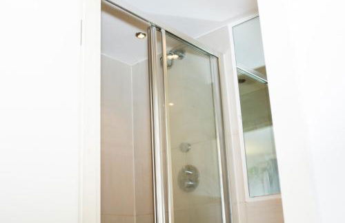 Modern 2 Bed City Center Apartment - Foto 8