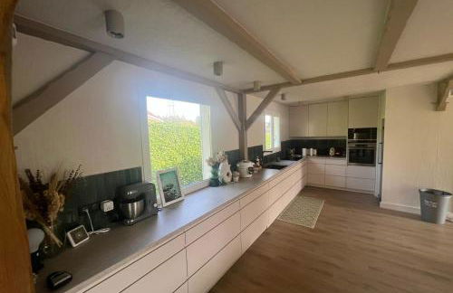 Beautiful family home - Photo 6