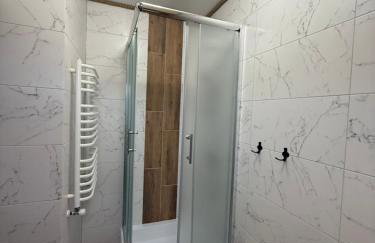 Apartament z tarasem i pokoje KLIMATYZOWANE -Drozdówka Solina - Foto 76