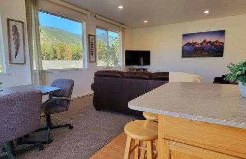 Charming Chalet Close to GNP, Downtown & Game Room! - Foto 45