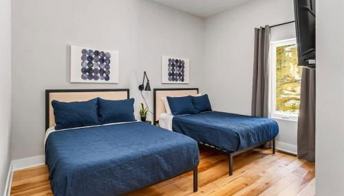 Side-by-Side Homes with Hot Tubs - Sleeps Over 20 Guests - Foto 5