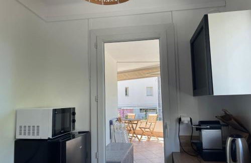 Facing the sea 2 steps from the beaches - Photo 9