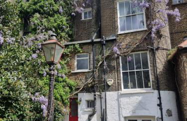 Entire Ground Floor Flat, Free Off-Street Parking and Large Garden - Foto 21