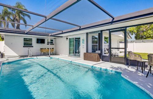 Canal Front Oasis w Heated Pool Close to the Beach - Foto 1