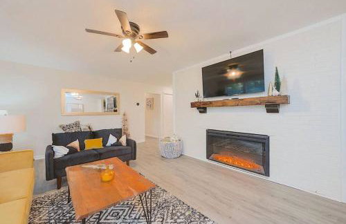 Next to CNU New Listing with Beautiful Finishes - Foto 2