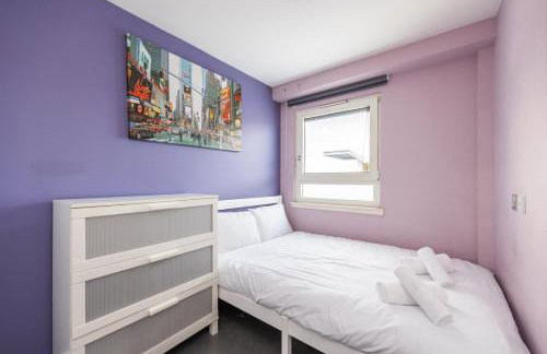 GuestReady - Modern home near Craigmillar area - Foto 3