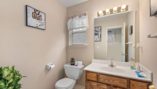 Beautiful Townhome, 11 minutes to Downtown, KCMO. - Foto 5