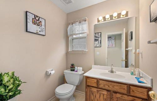 Beautiful Townhome, 11 minutes to Downtown, KCMO. - Foto 5