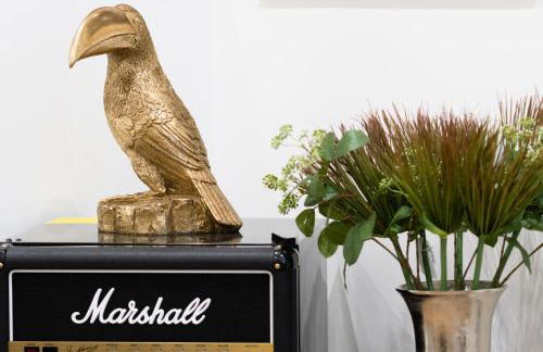 The House Of Selfies - Photo 16