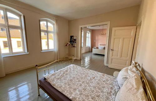 Beautiful apartment in a historic villa - Photo 9