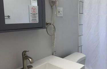 Super close to Cleveland Clinic Fairview Colibri - Foto 8