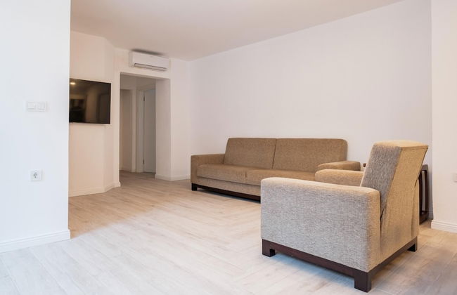 Comfy Flat w Patio 3 min to Beach in Bodrum - Foto 3