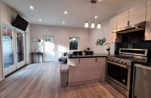 Prime LA 2 bedroom & 3 bath home Beverly Hills adj - Foto 6