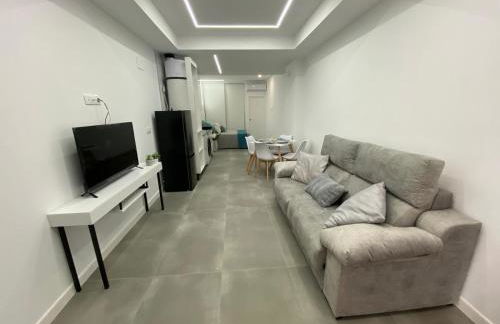 Alba Home , junto al estadio fútbol y Ribera - Foto 8