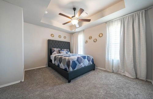 Gorgeous, Brand New 3 Bedrooms Home- Built 2024, Near SeaWorld & Lackland AFB - Foto 52