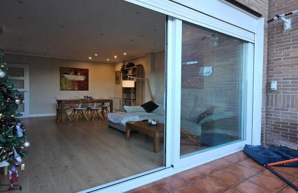 Fabulous Apartment with Garden and Parking - Foto 8