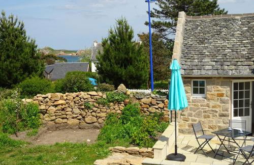 Port-blanc Beach Cottage in Plougasnou - Photo 21