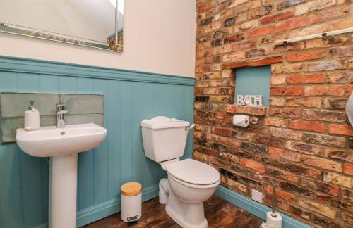 The Old Wagon Shed - Photo 22