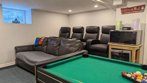 Spacious&Gracious- 5BR Fam-Friendly near I95&Shops - Foto 4, Game Room