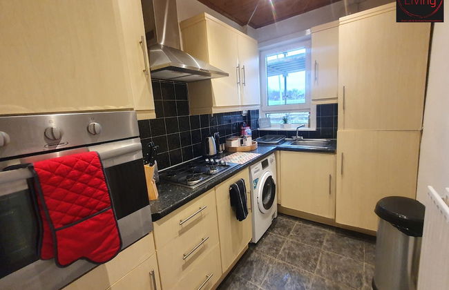 Two Bedroom Apartment by Klass Living Serviced Accommodation Airdrie - Nicol Apartment With WiFi & Parking - Foto 5