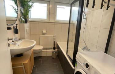 stylische Unterkunft für Firmen und Gruppen- Herzlich willkommen -Einzelbetten,Nahe Ulm, 3 Schlafzimmer - Foto 13