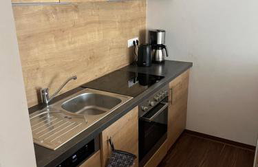 FeWo Auszeit am Lift I Direkt an der Skipiste I Whirlpool-Wanne I Tiefgaragenstellplatz I 2min zum Wanderweg - Foto 10