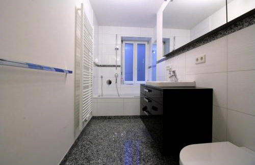 Luxury city apartment - view of river and castle - Foto 40